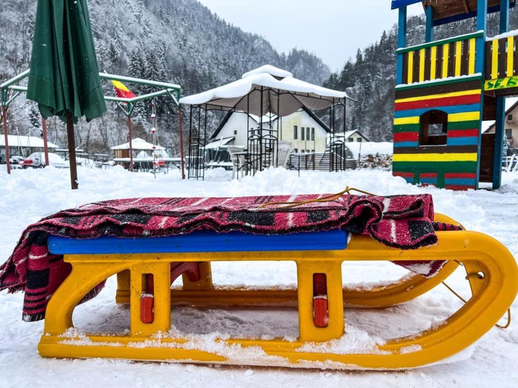 Casa Petruta Dambovicioara Hotel Podu Dimbovitei Екстериор снимка